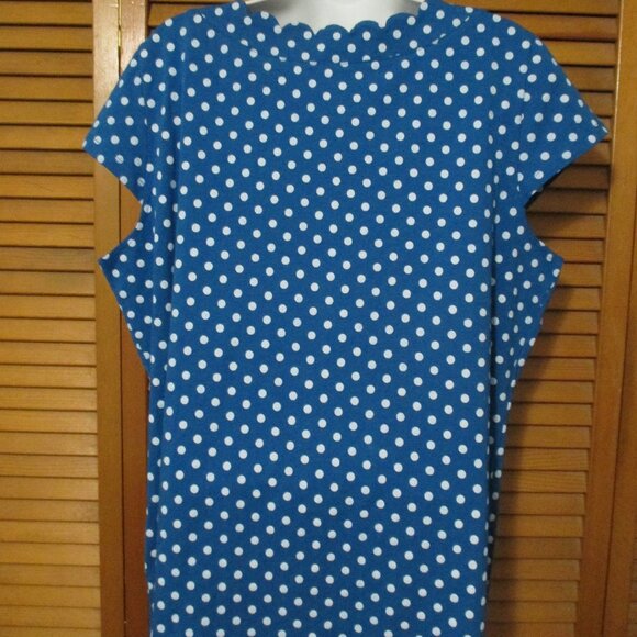 Anne Klein top blue with white polka dots, soft, stretchy cute neckline size XL - Picture 7 of 7